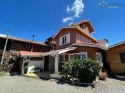 Chalé com 4 dormitórios à venda no Caetetuba em Atibaia,... Chalé com 4 dormitórios à venda no Caetetuba em Atibaia,...