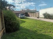 CHALET 3 AMB. CON GRAN PARQUE HEGUILOR AL 1000 LOTE 10X43