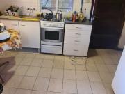 Chalet 3 ambientes mas dpto 2 ambientes. Villa Primera