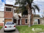 CHALET 4 AMB C/COCHERA QUINCHO Y JARDIN. QUILMES OESTE