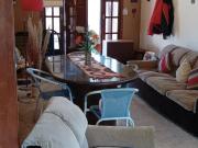 CHALET 4 AMBIENTES CON PARQUE, QUINCHO Y COCHERA EN...