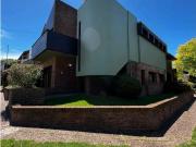 Chalet 4 ambientes en Venta, zona San Carlos