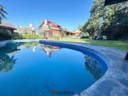 CHALET 5 AMB. + DEPEND. COCHERAS, PISCINA, QUINCHO....