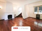 Chalet 5 ambientes venta con playroom patio cochera y...