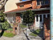 Chalet 5 ambientes con dependencia Chauvin