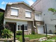 Chalet 5 ambientes totalmente reciclado, a 100 metros de...