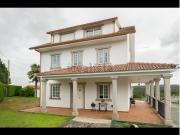Chalet, A Estrada