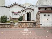 Chalet a reciclar de 4 amb con 78m2 cubiertos sobre lote...