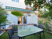 Chalet adosado con jardín privado y piscina a pocos...