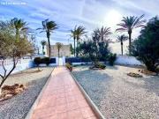 CHALET ADOSADO EN ALMERIMAR 400m² DE PARCELA