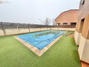 CHALET ADOSADO EN CASARRUBIOS DEL MONTE