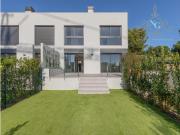 Chalet Adosado en la Urbanización de Mas Pla, Santa...