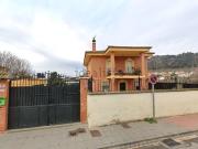 Chalet, Albolote