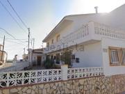 Chalet, Alcadozo