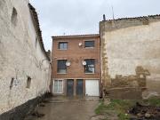 Chalet, Alcalá del Obispo