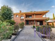 Chalet, Almoster