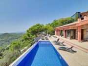Chalet, Begur