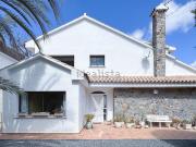 Chalet, Cabrils