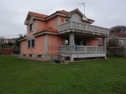 Chalet, Cangas