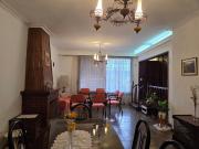 CHALET CLÁSICO CON JARDÍN, PARRILLA Y COCHERA