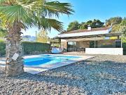 Chalet, Coin