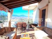 Chalet, Coin