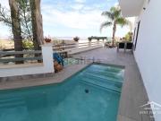 Chalet, Coin