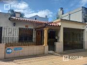 Chalet colonial de 3 amb. c/ cochera en R. de Escalada