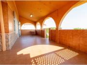 Chalet con 3 Viviendas Independientes en Parcela de 572...