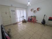 CHALET CON GRAN PARQUE EN PUNTA MOGOTES