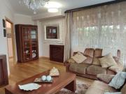 CHALET CON JARDÍN Y 2 PLAZAS DE GARAJE EN VIVEDA
