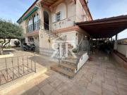 Chalet con parcela y dos viviendas independientes –...