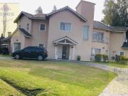 CHALET CON PILETA SOBRE 2 LOTES EN COUNTRY CLUB EL PARAISO