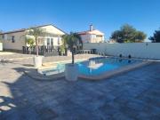 Chalet con piscina en Pinar de Campoverde, Alicante, España