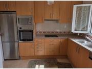 Chalet con piscina privada en tranquila urbanización de...