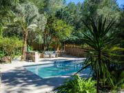 Chalet con piscina y jardín en Betlem