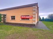Chalet con vistas al mar y la montaña en un entorno...