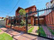 Chalet de 3 ambientes dependencia de servicio en...