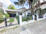 Venta Chalet de 3 dormitorios con jardin y patio. Rosario