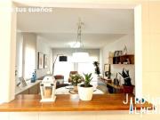 Chalet de 3 dormitorios con terraza en Purias