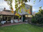 Chalet de 4 dormitorios en venta en Castelar Norte