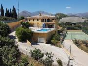 Chalet de 6 dormitorios en Callosa de en Saria