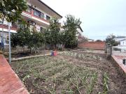 CHALET DE 7 DORMITORIOS CON JARDÍN Y GARAGE