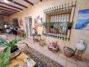 Chalet de 7 Habitaciones con Piscina en la Hoya, Elche