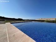 Chalet de reciente construcción con vistas al mar en...