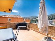 CHALET DE SEIS PLANTAS CON ASOMBROSAS VISTAS Y PISCINA...