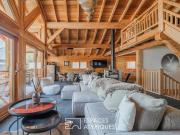 Chalet d'exception avec vue sur les massifs