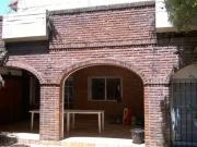 Chalet dos plantas cÃ©ntrico zona residencial Apto todo...