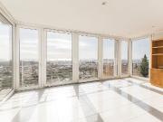 Chalet en alquiler en Barcelona, de 250 m² 5...