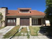 Chalet en alquiler en Guemes residencial/comercial